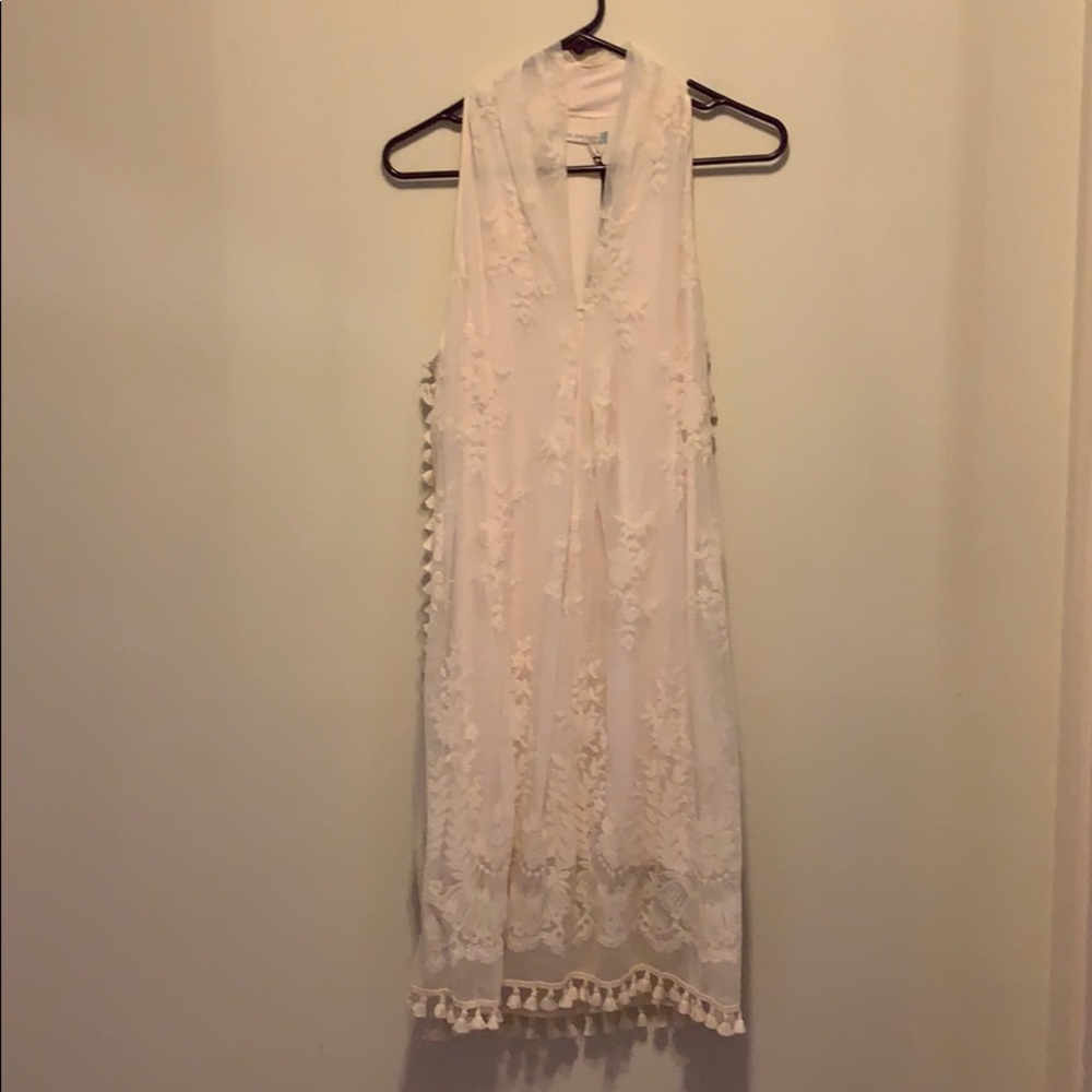 White lace lined dress, beautiful!